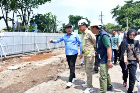 Pelototi Proyek Revitalisasi Alun-alun Sidoarjo, Bupati Subandi Temukan Banyak Kekurangan Menjelang Tenggat