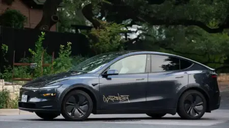 Tesla Uji Robotaxi Tanpa Sopir di Austin, Saham Naik Meski Masih Dihantui Isu Keselamatan