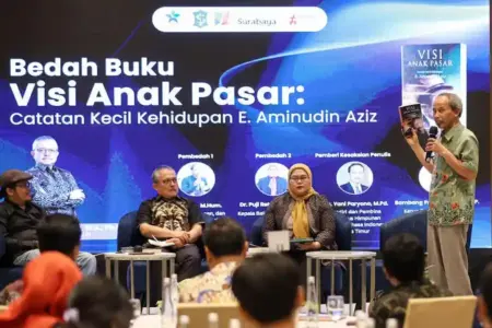 Pemkot Surabaya menilai pentingnya literasi generasi muda melalui bedah buku Kepala Perpusnas RI berjudul Visi Anak Pasar.