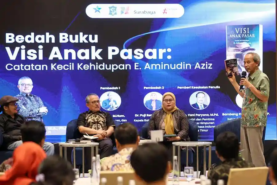 Pemkot Surabaya menilai pentingnya literasi generasi muda melalui bedah buku Kepala Perpusnas RI berjudul Visi Anak Pasar.