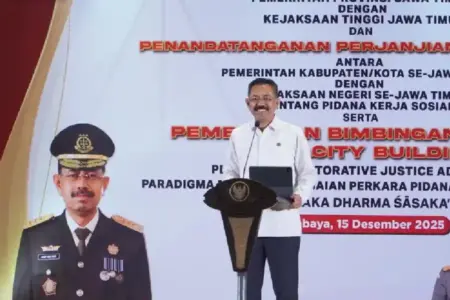 Pemberlakuan KUHP Nasional 2026 mengubah paradigma hukum pidana Indonesia menuju restoratif dengan pidana kerja sosial sebagai alternatif pemidanaan.