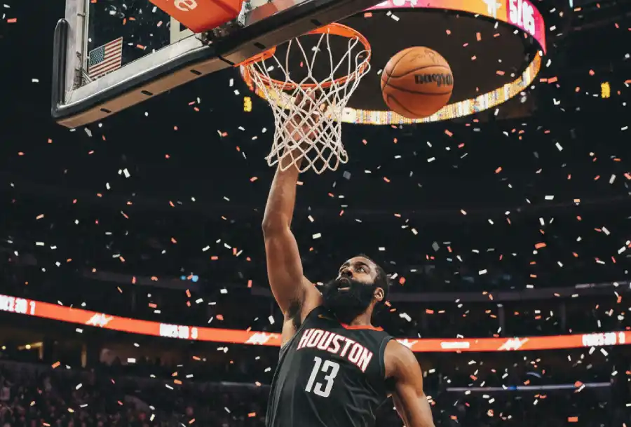 James Harden Masuk Daftar 10 Pencetak Poin Terbanyak NBA: Perjalanan Panjang Sang Maestro Step-Back